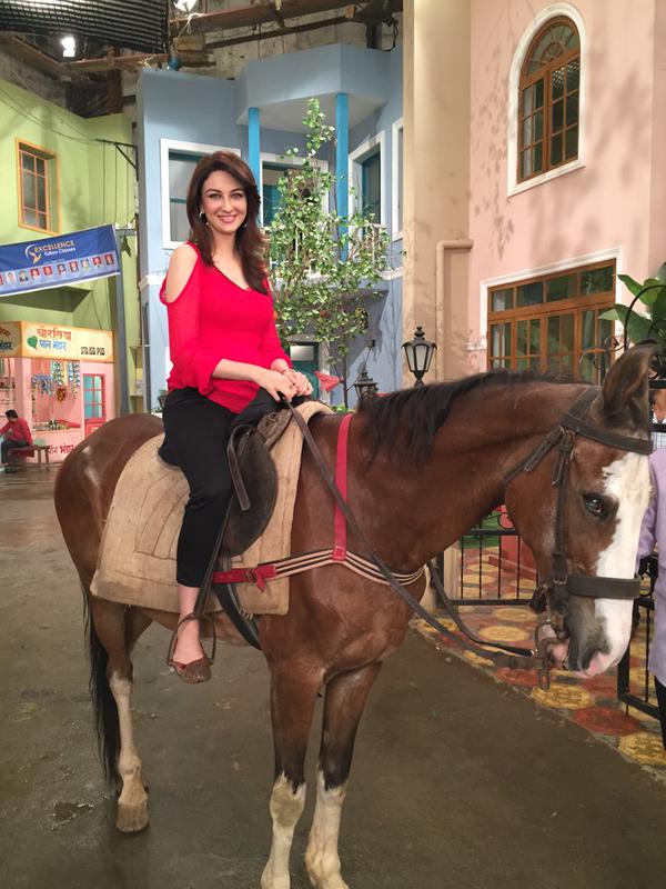 saumya tandon, saumya tandon photo, saumya tandon wallpaper, saumya tandon hot, saumya tandon cute, actress, tv actress, television, indian television, bhabhi ji ghar par hai, saumya tandon instagram, saumya tandon twitter, saumya tandon facebook
