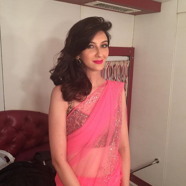 saumya tandon, saumya tandon photo, saumya tandon wallpaper, saumya tandon hot, saumya tandon cute, actress, tv actress, television, indian television, bhabhi ji ghar par hai, saumya tandon instagram, saumya tandon twitter, saumya tandon facebook