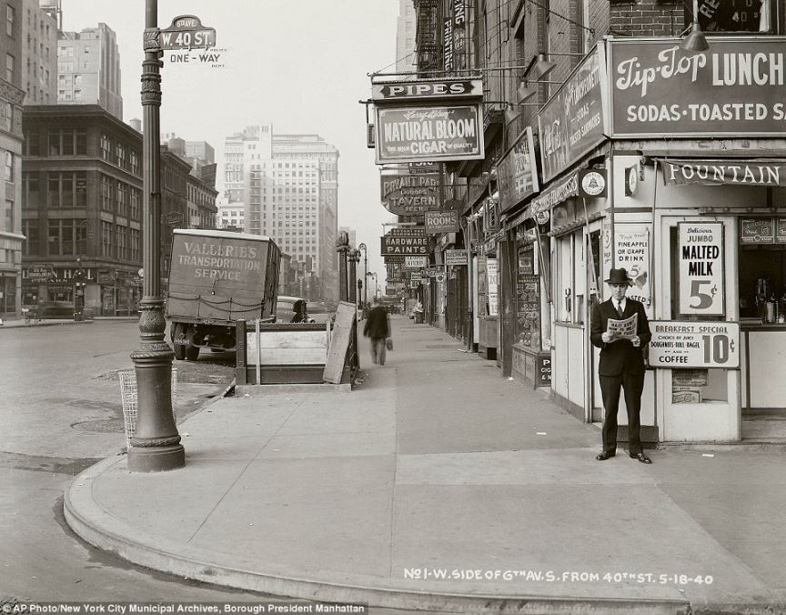 Newyork , brooklyn bridge,  old american history, old photo, vintage pics, ,newyork old photo, manhattan old photo, broadway old photo, statue of liberty, times square