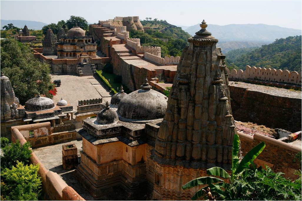 Kumbhalgarh wall, length of great wall of india, great wall of india jaipur, kumbhalgarh fort history in hindi, kumbhalgarh fort photos, kumbhalgarh fort light and sound show, maharana, kumbhalgarh, rajasthan, tourism, incredible, unesco world heritage site, history of india, indian heritage, history of rajasthan, forts of rajasthan, mysterious places in india