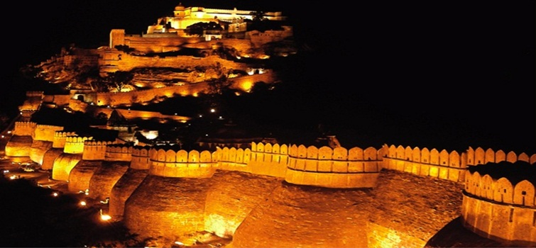 kumbhalgarh wall, length of great wall of india, great wall of india jaipur, kumbhalgarh fort history in hindi, kumbhalgarh fort photos, kumbhalgarh fort light and sound show, maharana, kumbhalgarh, rajasthan, tourism, incredible, UNESCO world heritage site, history of india, indian heritage, history of rajasthan, forts of rajasthan, mysterious places in India
