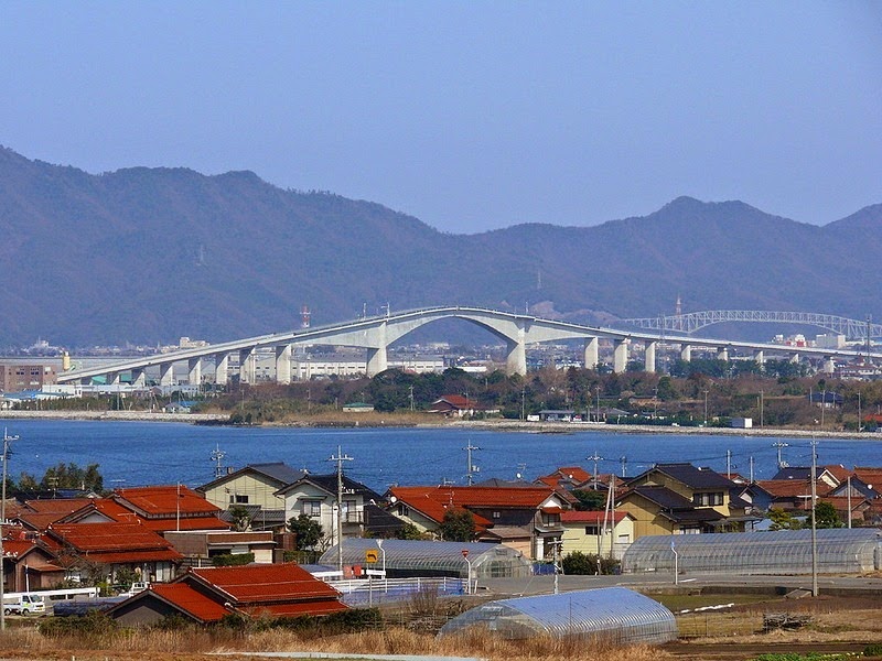 Deadliest bridge, dangerous bridge, scariest bridge, world's most shocking bridge, japan, japanese, eshima ohashi bridge, crazy, amazing