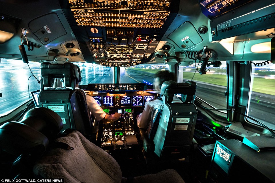 German photographer, photo, cockpit photo, german pilot, felix gottwald, landscape, photography, pilot, photo from aircraft planes, felix gottwald photo