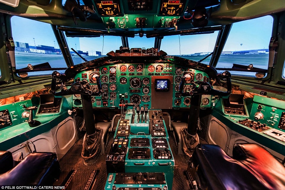 german photographer, photo, cockpit photo, german pilot, felix gottwald, landscape, photography, pilot, photo from aircraft planes, felix gottwald photo