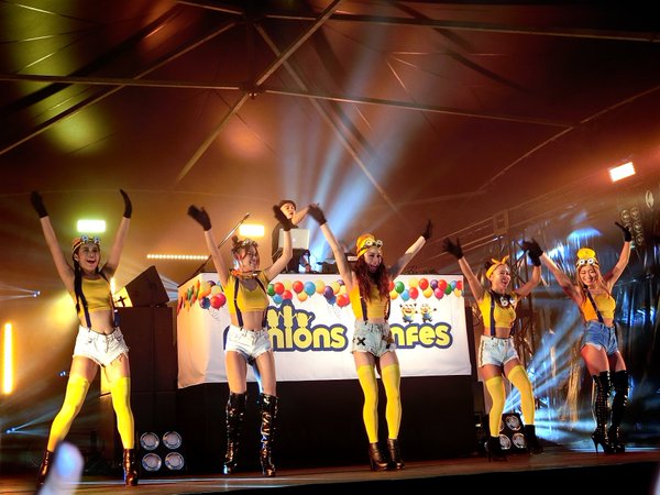 japan, minions, tokyo, charity, asia, japanese girls, minions run, japanese selfie, hot selfie, cute japanese