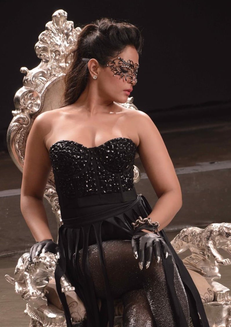 Richa Chadda Hot And Sexy Photos Bollywood Actress Cabaret Reckon Talk