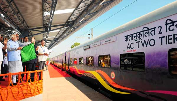 mahamana express, mahamana express photo, india, stupid, indian, news, up people, uttar pradesh, varanasi, dumb passengers, north india, stupid indian, bihari, bizzare