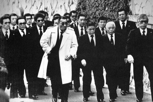 Yakuza, sejarah yakuza, yakuza history, yakuza game, yakuza clothing, yakuza sushi, yakuza 3, yakuza finger, yakuza vs triad, japan, japanese, underworld, crime, gangsters, japanese gangsters, yakuza tattoo
