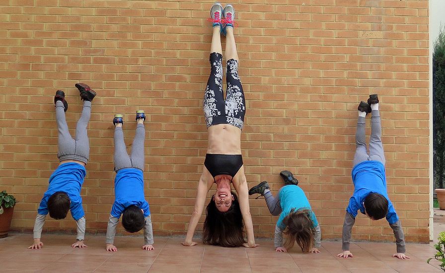 fitness, workout, amazing, america, jennifer gelman, house workout, home workout, creative, mom with kids, mother children exercise, crazy