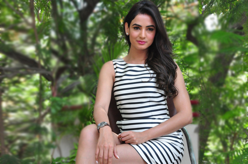 Sonal chauhan wallpaperssonal chauhan hot picssonal chauhan sexy picssonal chauhan latest picssonal chauhan moviesonal chauhan hot photo