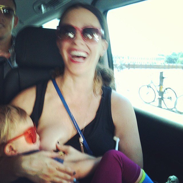 breastfeeding, celebrity breastfeeding, celebs breast, celebs boobs, instagram, brelfie, celebrity moms, breastfeeding selfies, social media, buzz, viral