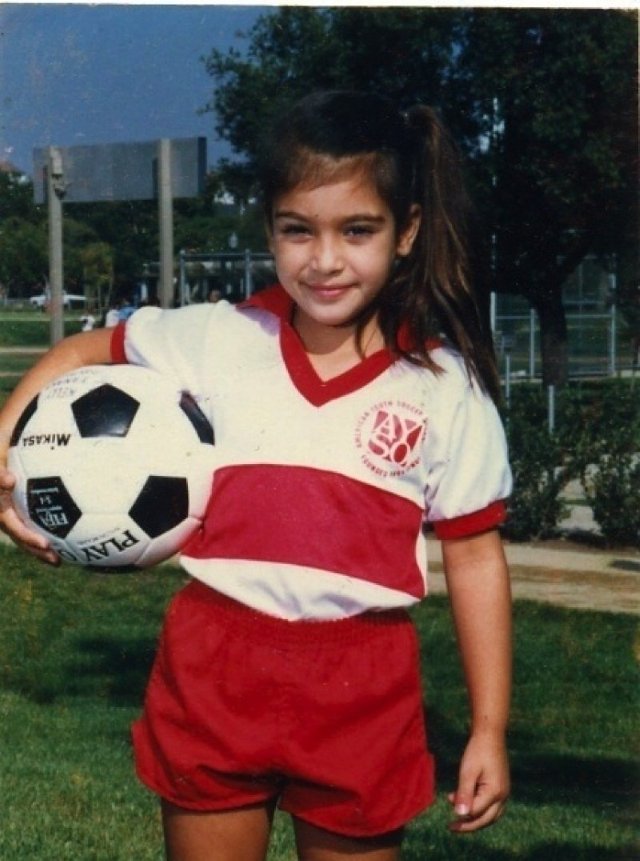 15 Rarely Seen Kim Kardashian's Childhood Photos Reckon Talk