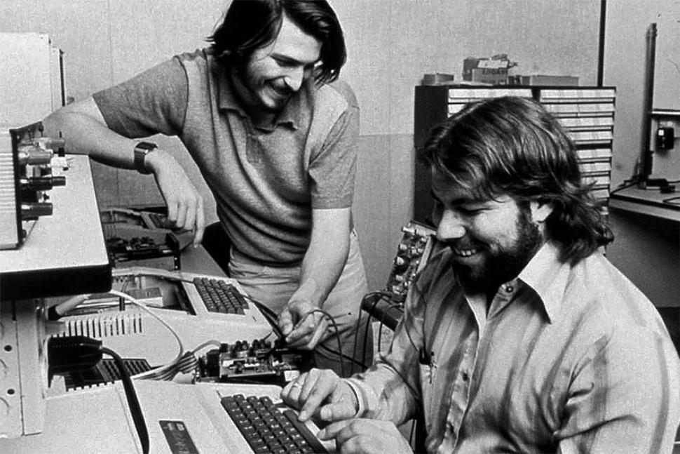 apple, apple facts, apple inc, tim cook facts, steve jobs, steve jobs fact ,apple market cap, apple iphone, apple ipod