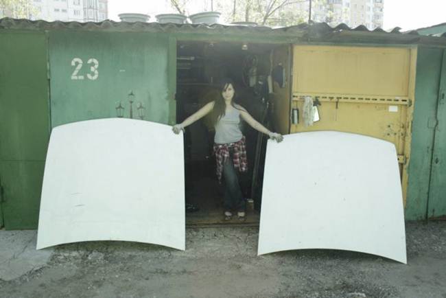 russia, russian, russian girls, viral, girl with car, moscow, russia, girl car repairs, hot mechanic, girl mechanic