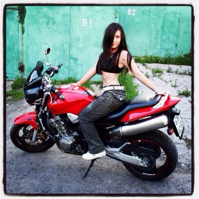 russia, russian, russian girls, viral, girl with car, moscow, russia, girl car repairs, hot mechanic, girl mechanic
