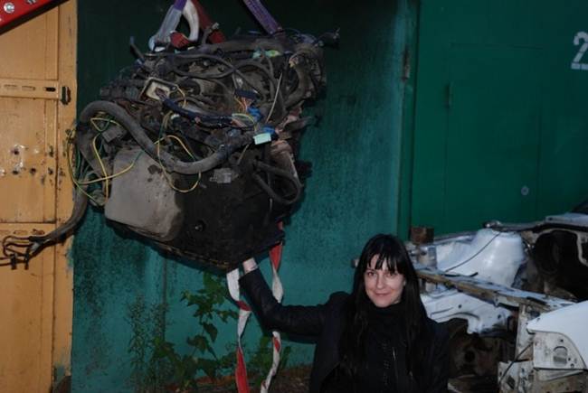 russia, russian, russian girls, viral, girl with car, moscow, russia, girl car repairs, hot mechanic, girl mechanic