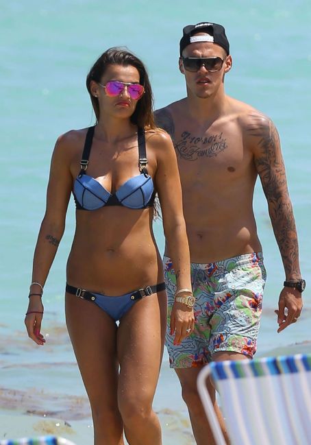 Uefa Euro 2016 Hottest 20 Wags Photos Of European Footballers Reckon Talk 