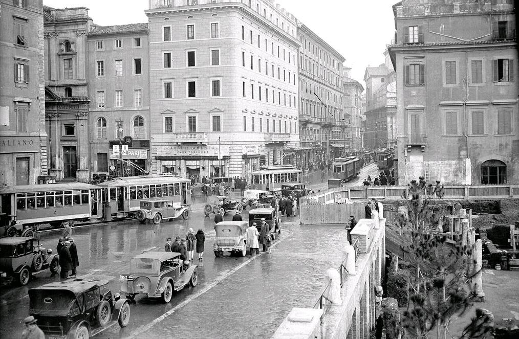 rome , rome old photos, rome vintage photos , vintage photos , historical rome, roma capitale, roma capitale old photos, colosseum old photos, spenish steps , spenish steps old photos, roman forum ,trevi fountain photos