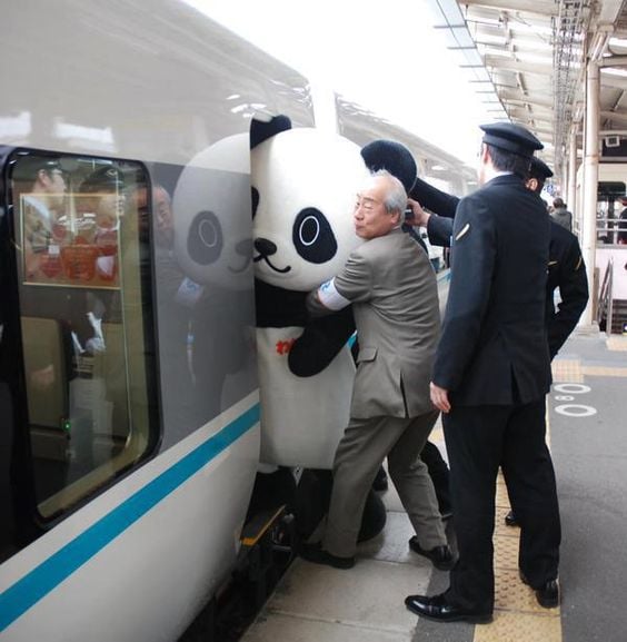 Japan, japanese train, japanese train pusher, pusher, asia, oshiya, weird, wtf, omg, railway system, tokyo, train pushers tokyo, railway station attendant