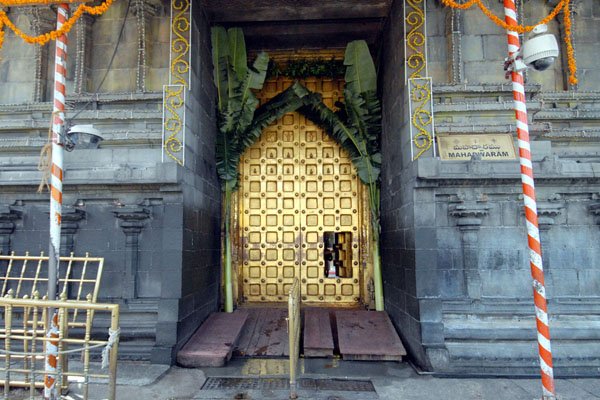 unknown facts, tirupati balaji, tirupati facts, tirupati balaji facts, lord tirupati, lord venkateswara, lord srīnivāsa, lord venkateswara facts, lord venkateswara tirupati, tirumala, tirumala temple, tirumala tample facts, tirupati balaji tample, worlds wealthiest temple