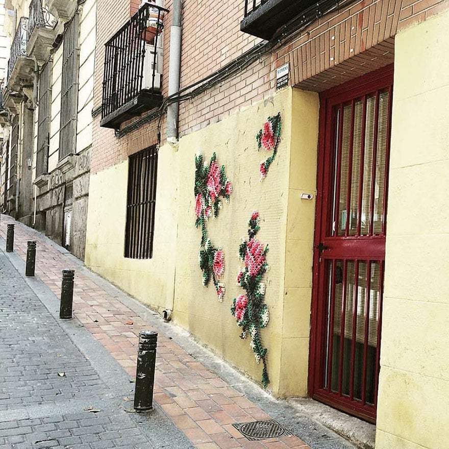 cross stitch art, street art, Raquel Rodrigo, creative, amazing, awesome, wow