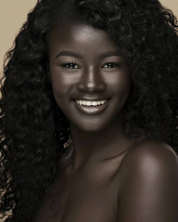 Khoudia diop, khoudia diop hot, khoudia diop instagram, darkest model in the world, africa, blackest woman, daughter of the night, melanin goddess, khoudia diop facebook