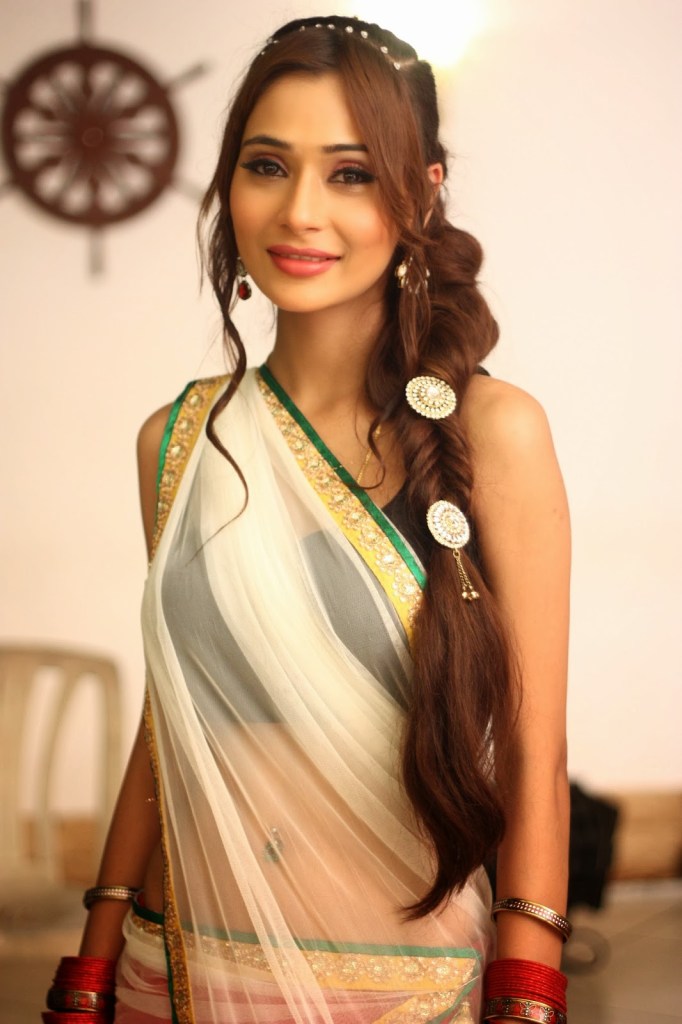 15 Spicy Photo’s of Sara Khan | Bollywood Hot Diva | Reckon Talk