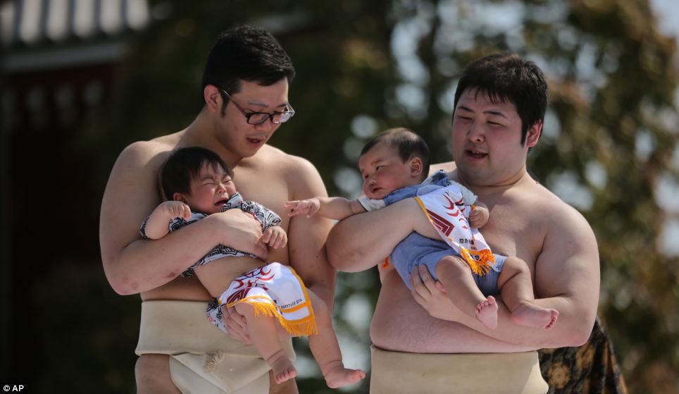 japanese festivals, japan, asia, tokyo, crying baby festival, weird, temple, nakizumo festival, worlds strangest festivals