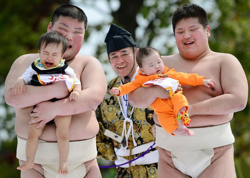japanese festivals, japan, asia, tokyo, crying baby festival, weird, temple, nakizumo festival, worlds strangest festivals