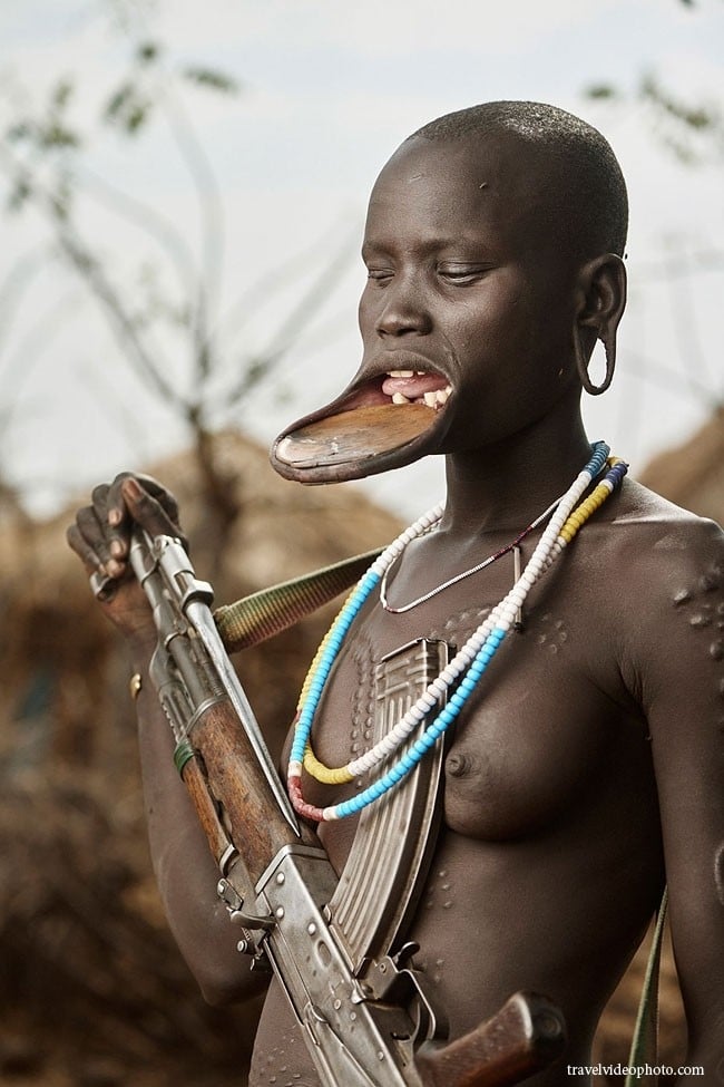 Africa, african tribe, ethiopia tribe, culture, ethnic groups in africa, ethnic groups disappear, mursi people, tribes, travel, ethiopia, mursi tribe lip plates, mursi tribe culture, plate in lip tribe, lip plates, tradition, worst in the world, lip plate tribe, most weird peoples