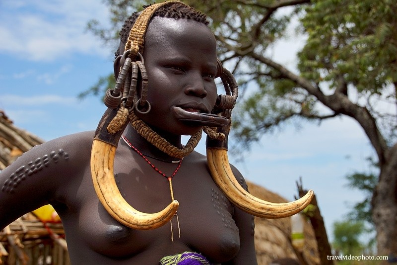 Africa, african tribe, ethiopia tribe, culture, ethnic groups in africa, ethnic groups disappear, mursi people, tribes, travel, ethiopia, mursi tribe lip plates, mursi tribe culture, plate in lip tribe, lip plates, tradition, worst in the world, lip plate tribe, most weird peoples