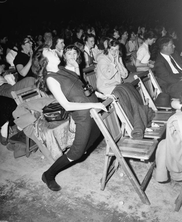 old school cool, reddit old school, coolest people ever, old school cool photos, amazing vintage photos, badass old photo, black & white photo, historical pictures, rare photos