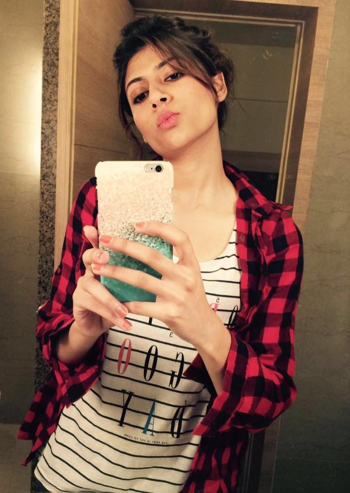 vanya mishra ,vanya mishra hot photos,vanya mishra tamil actress, bollywood actress,hot celebs