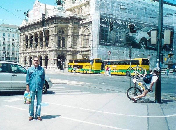 perfectly time photo, perfectly timed photos hot, perfectly timed photos of females, perfectly timed photos nsfw, picture taken at the right moment, funny, lol, photography, photographer, photobombs