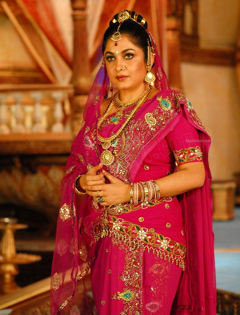 Ramya-Krishna-Hot-Photos-In-Yamudiki-Mogudu