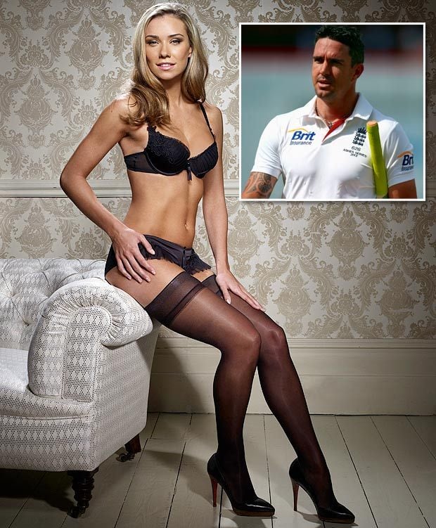 Hottest-Beautiful-Wives-And-Girlfriends-Of-Cricketers-5