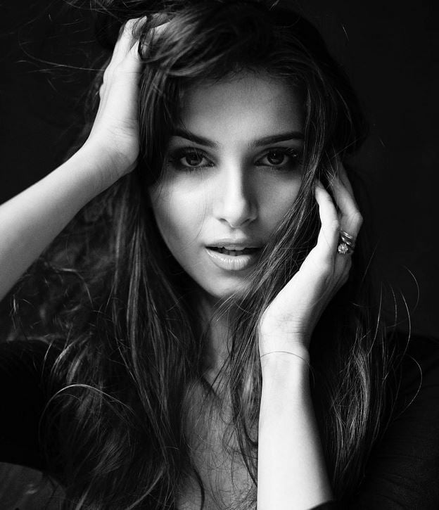 Tara Sutaria Age, Height, Bio, Family, Boyfriend, Songs, Movies & Hot ...