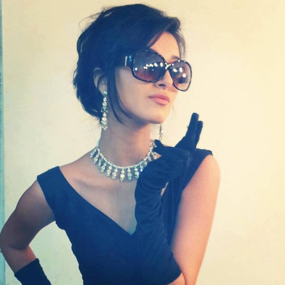 tara sutaria ,tara sutaria hot photos,tara sutaria bollywood, bollywood actress, soty 2 actress,big bada boom actress