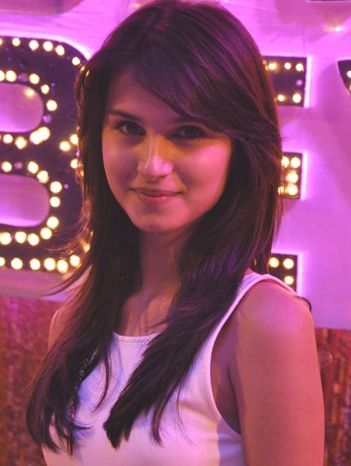 tara sutaria ,tara sutaria hot photos,tara sutaria bollywood, bollywood actress, soty 2 actress,big bada boom actress
