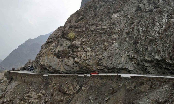 roads, highways, deadliest roads in the world, dangerous roads in the world, scariest roads, ice highway, mountain highway