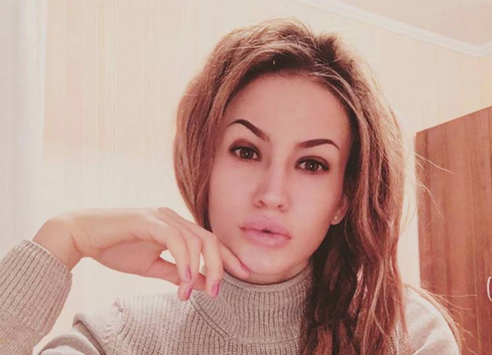 zarina tsoloeva, zarina tsoloeva photos, zarina tsoloeva hot, zarina tsoloeva boxer, hottest kazakhstan, kazakhs, angelina jolie lookalike, angelina jolie, hot female boxer, khazakhstan boxer, hottest boxer, sexiest boxer