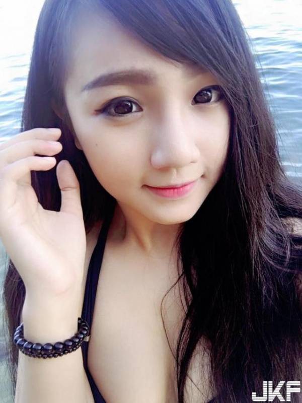 Pretty Sexy Asian Girls