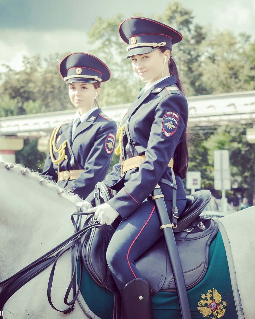 7 Photos Of Beautiful Mounted Police Girls From Russia