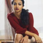 radhika-apte-flaunting-her-sexy-legs