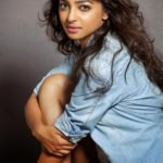 radhika-apte-poses-seductive-during-a-hot-shoot