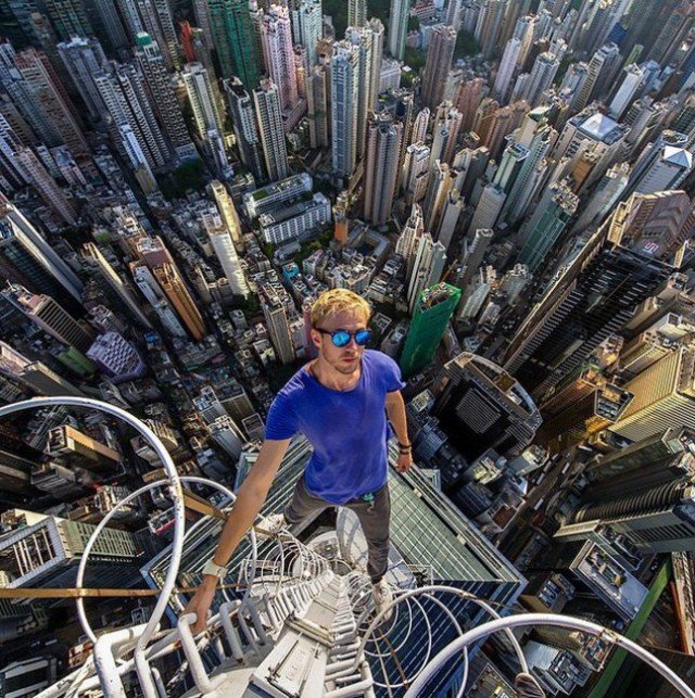 photos clicked at perfect time, perfectly timed photos funny, photography, creative, instagram, viral, best group photo, photo ideas, group photo ideas, funny photos