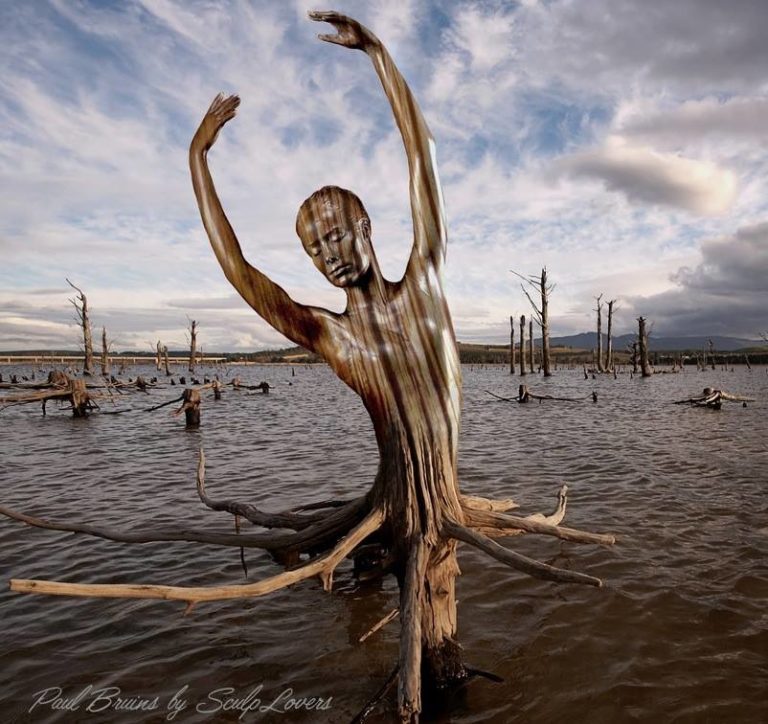 25+ Amazing & Realistic Wooden Sculptures That Will Give You Goosebumps