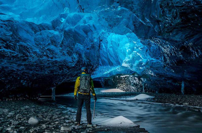 vatnajokull glacier facts, vatnajökull glacier tour, vatnajokull glacier cave, vatnajökull glacier hike, vatnajökull national park, europe, travel, iceland, adventure