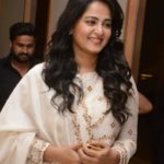 Anushka-At-Bhaagamathie-Pre-Release-Event-Photos-1