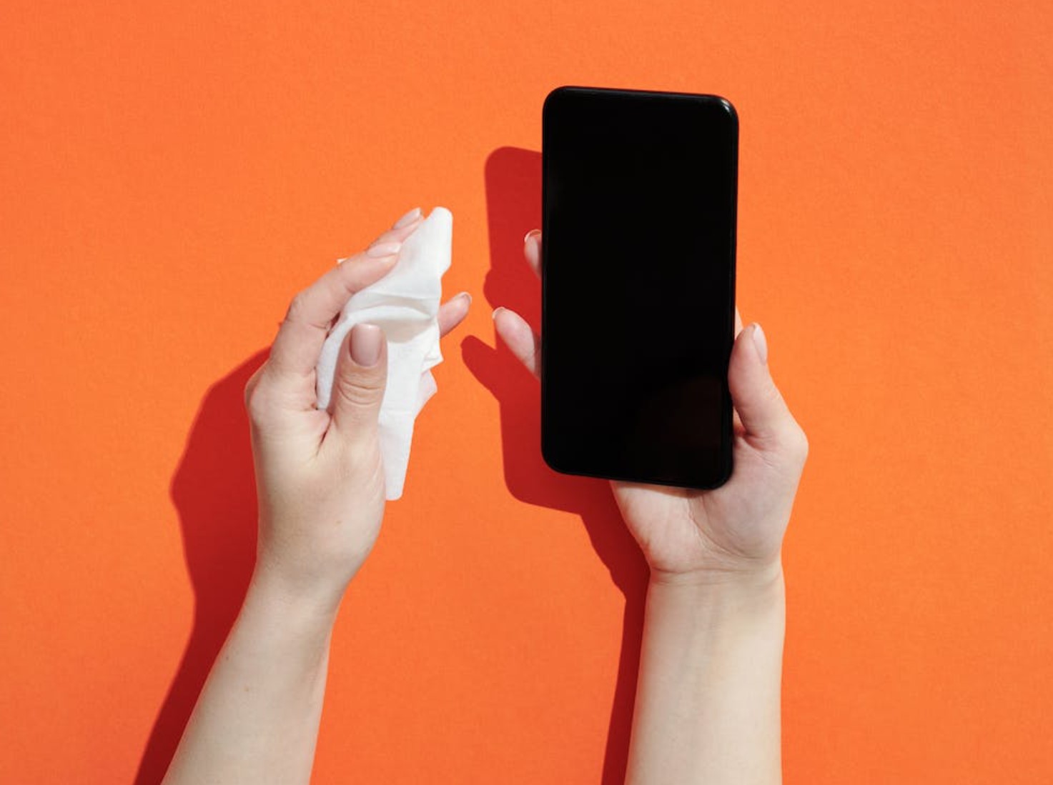 The Importance of Using Disinfectant Wipes in Your Daily Routine